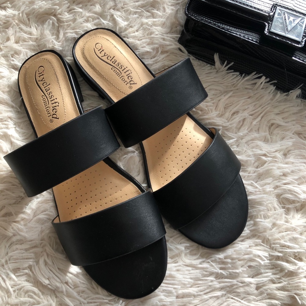Sandals. Brand new never worn